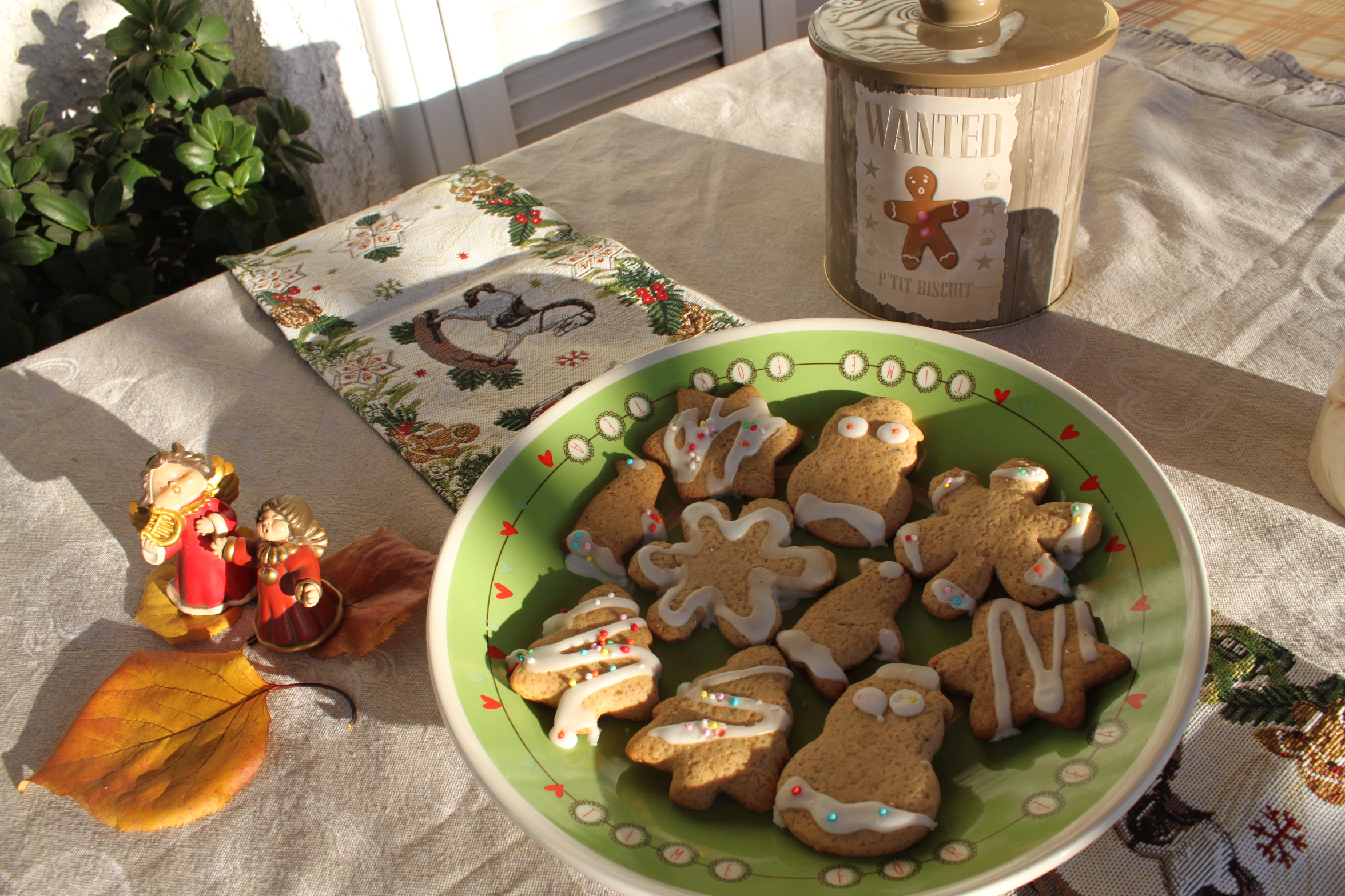 Biscotti Speziati Di Natale Anna Moroni.Biscotti Speziati Di Natale Flottinaincucina